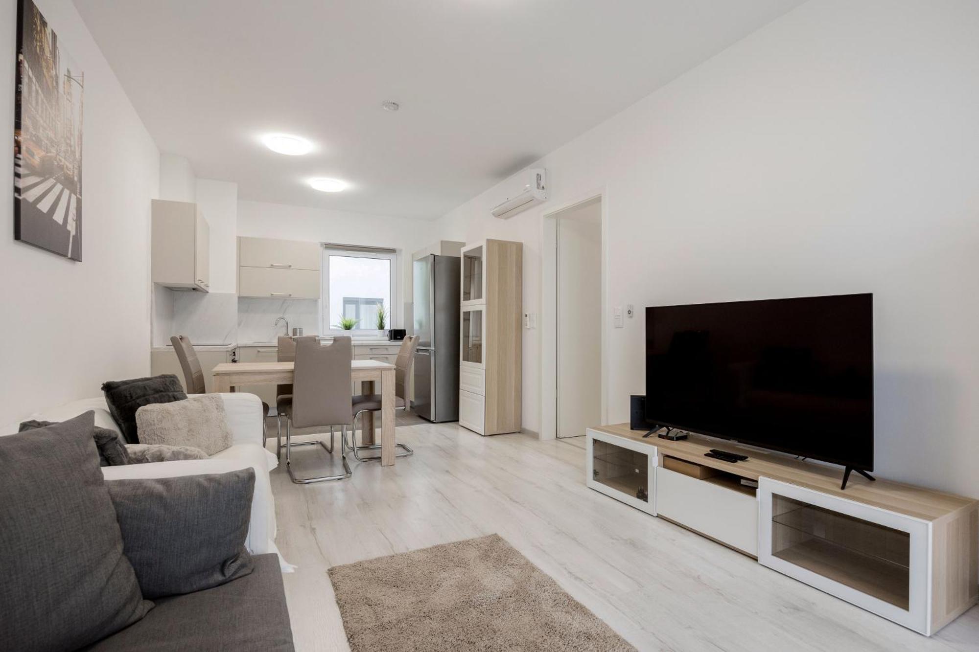 Apartament Bb - 2br With Parking Close To Centre *