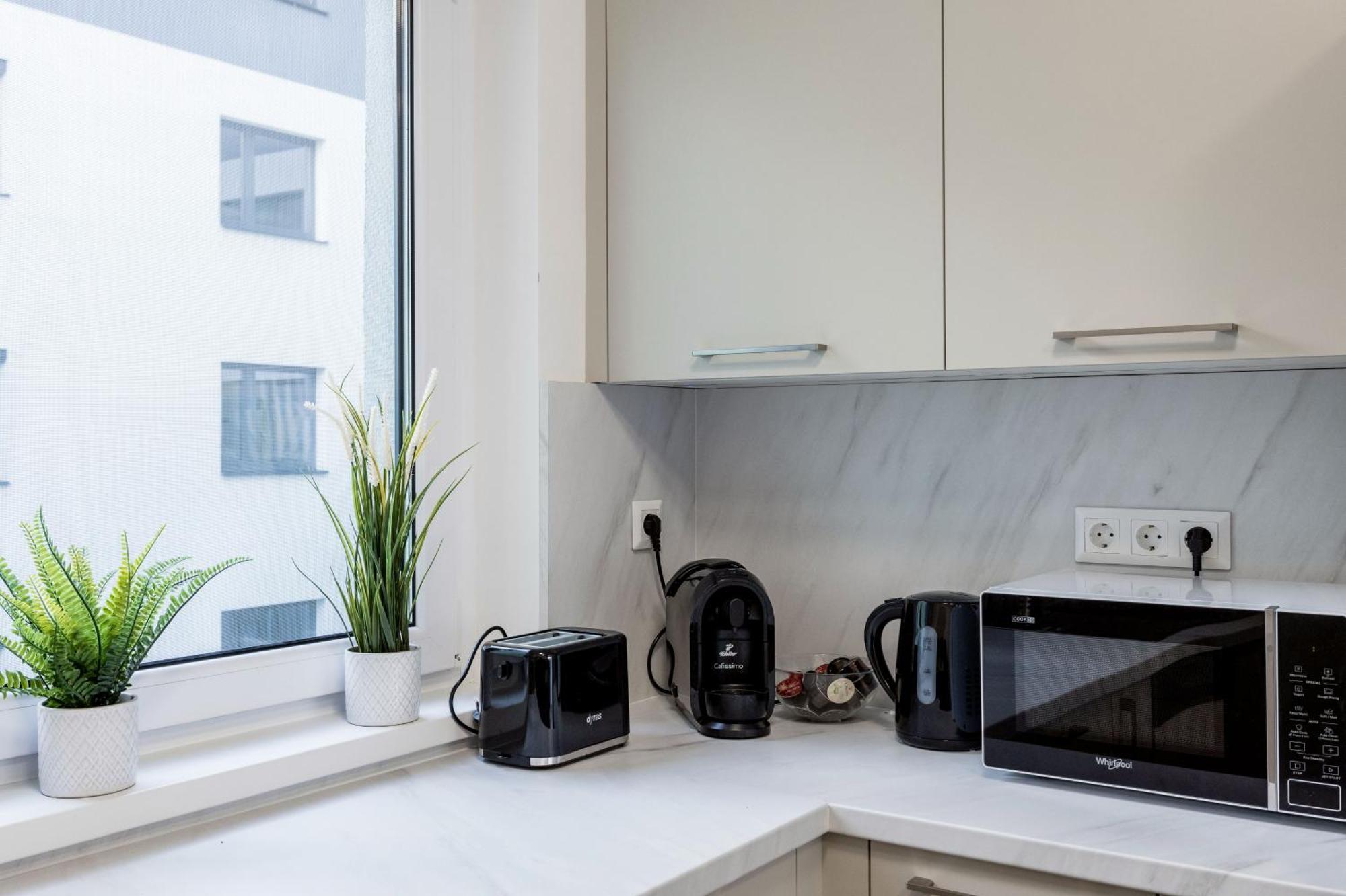 Bb - 2br With Parking Close To Centre Apartament