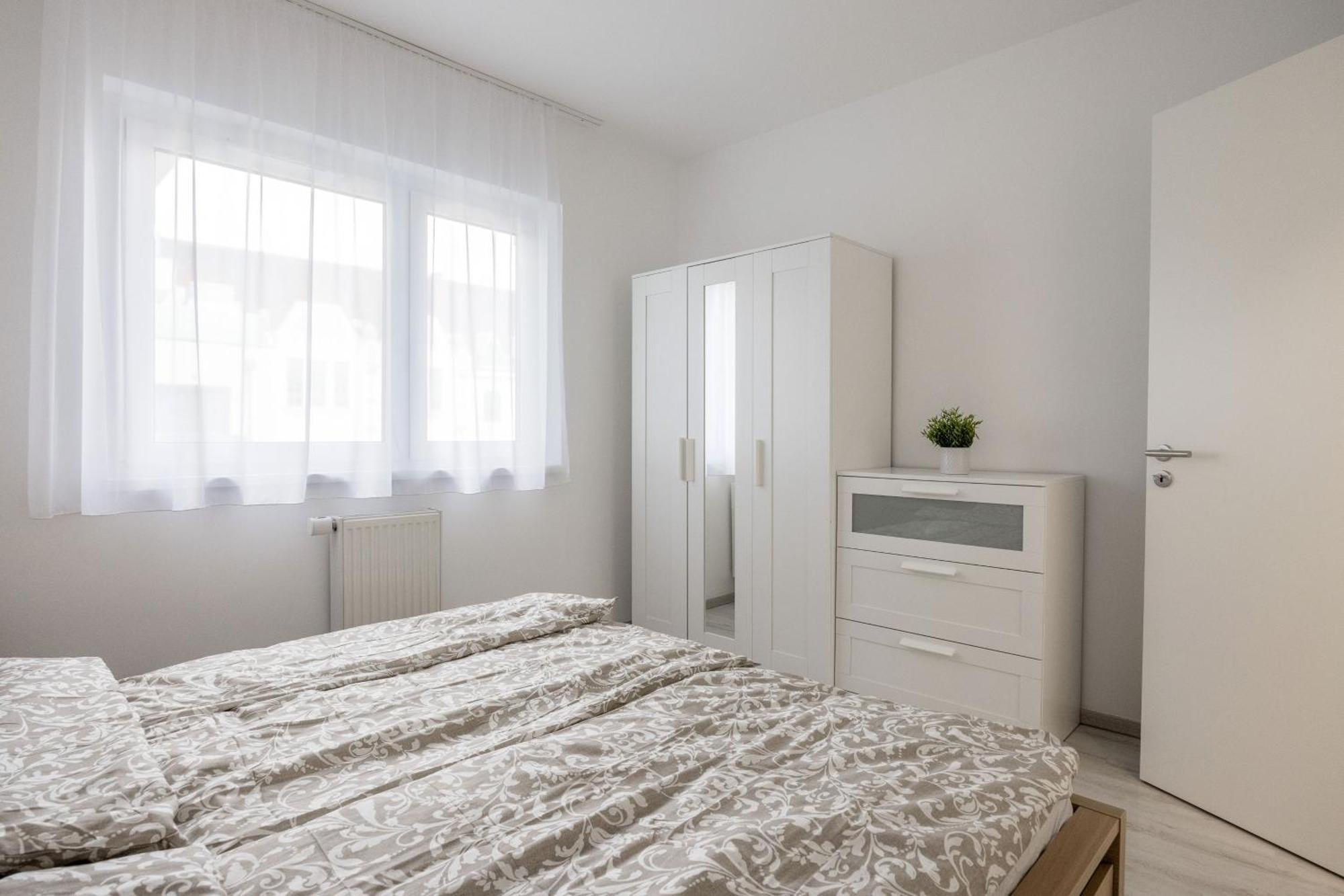 Bb - 2br With Parking Close To Centre * Budapeszt